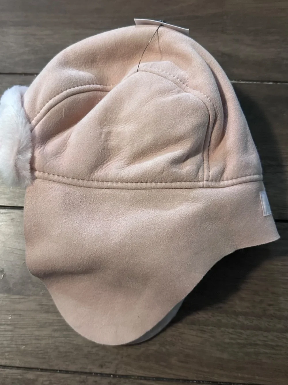 NWT UGG kids Shearling Sheepskin Trapper Hat. Size 2-4 Years.